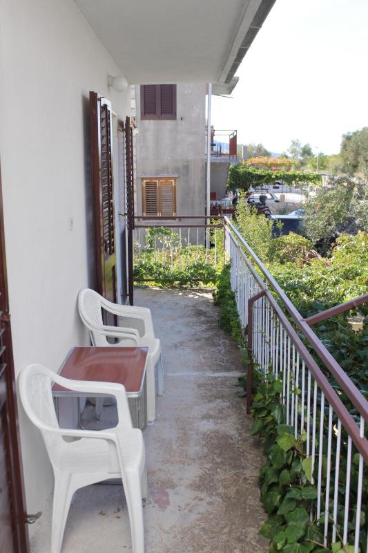 One-Bedroom Apartment with Balcony image 4