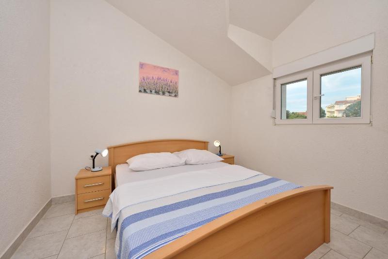 Family-friendly apartments with swimming pool Drage Biograd - 5904 - image 4