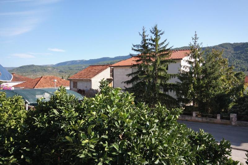 Studio with Balcony image 2