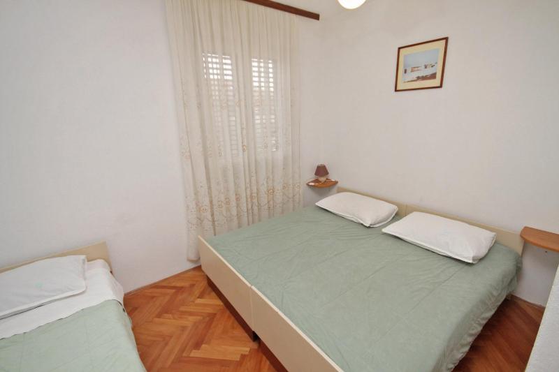 Apartments by the sea Privlaka Zadar - 5813 - image 28