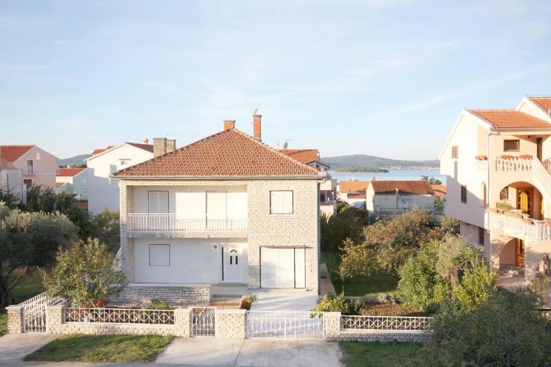 Two-Bedroom Apartment with Terrace and Sea View image 2