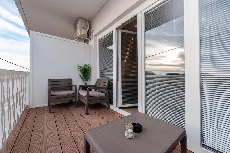 Two-Bedroom Apartment with Terrace and Sea View image 3
