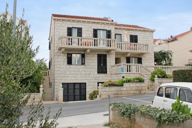 Apartments with parking space Supetar Brac - 5676 - image 26