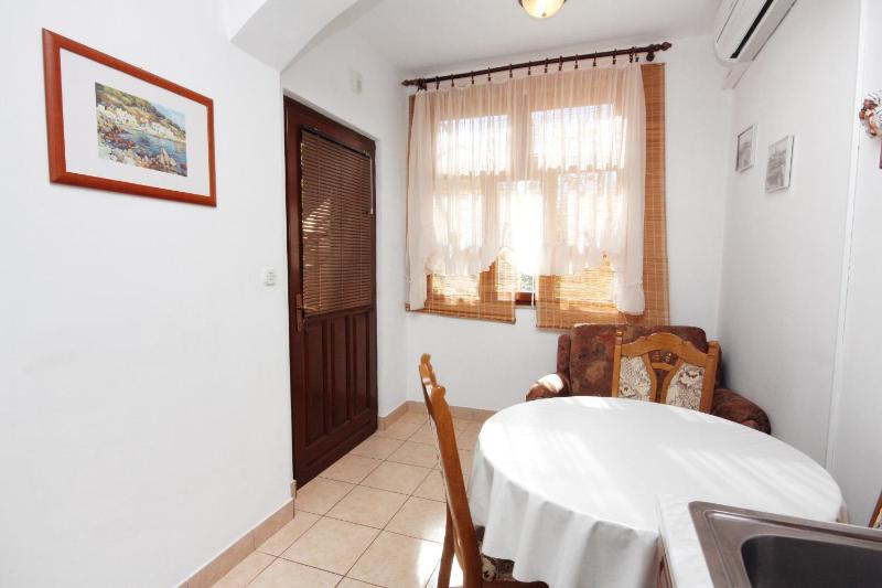 One-Bedroom Apartment with Terrace image 4