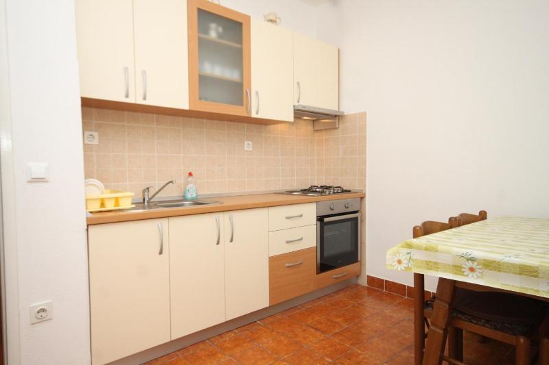 Apartments with a parking space Hvar - 5719 - image 19