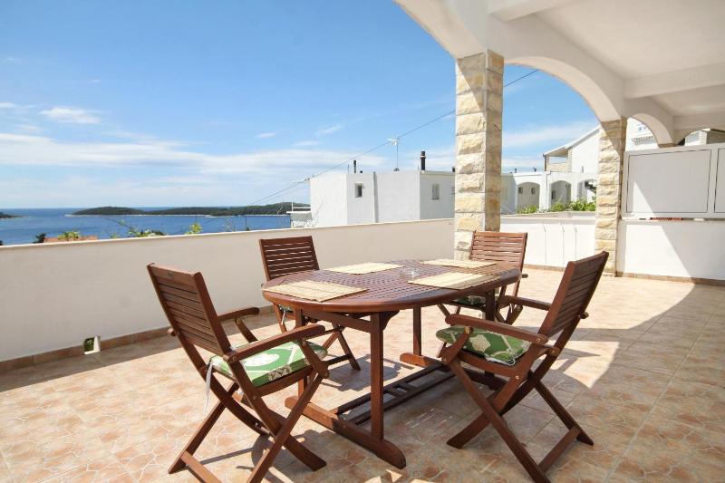 Apartments with a parking space Hvar - 5719 - image 10