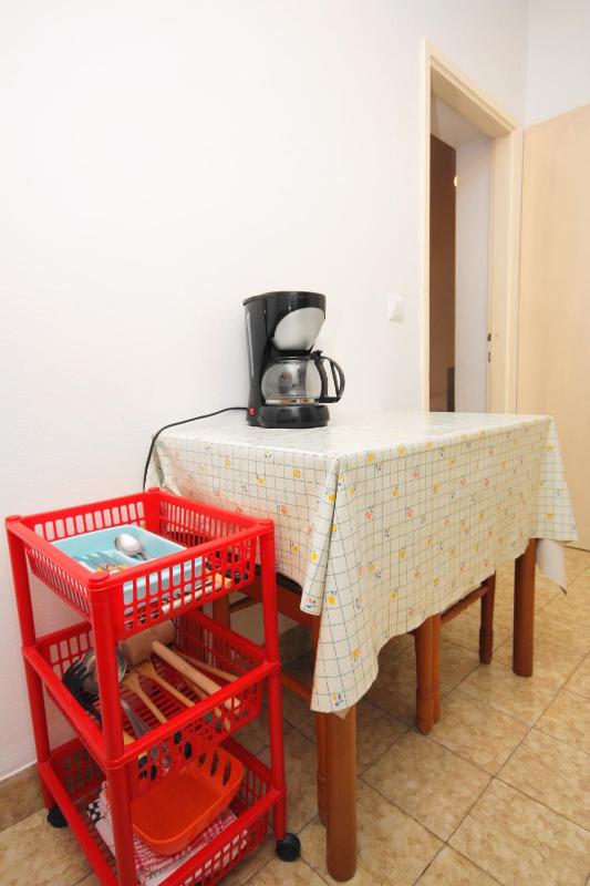 Apartments with a parking space Hvar - 5719 - image 9