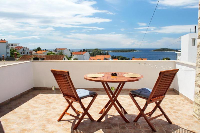 Apartments with a parking space Hvar - 5719 - image 25