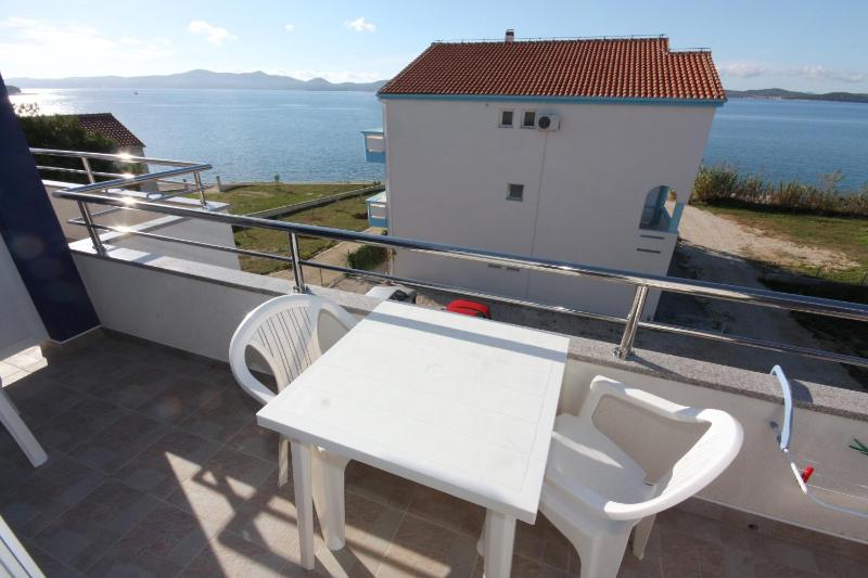 Apartments by the sea Bibinje Zadar - 5916 - image 11