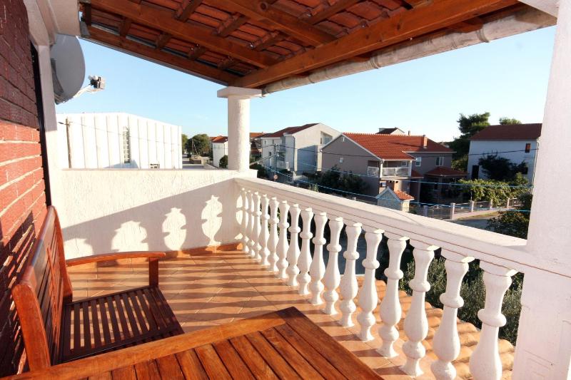 Apartments with parking spaces Bibinje Zadar - 5732 - image 7