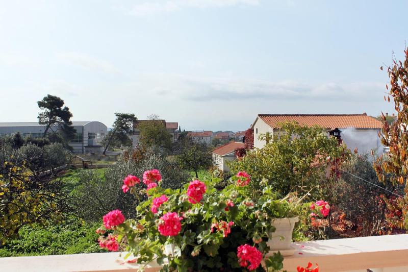 One-Bedroom Apartment with Terrace image 4