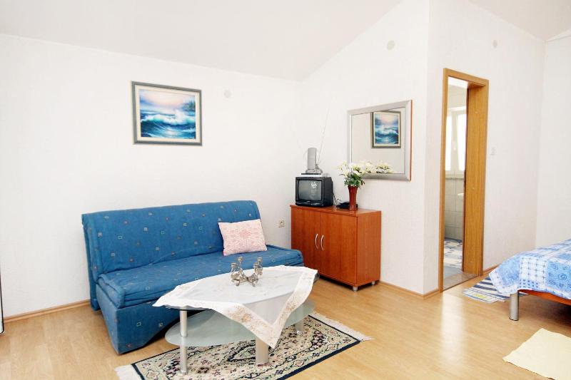 One-Bedroom Apartment with Balcony image 1