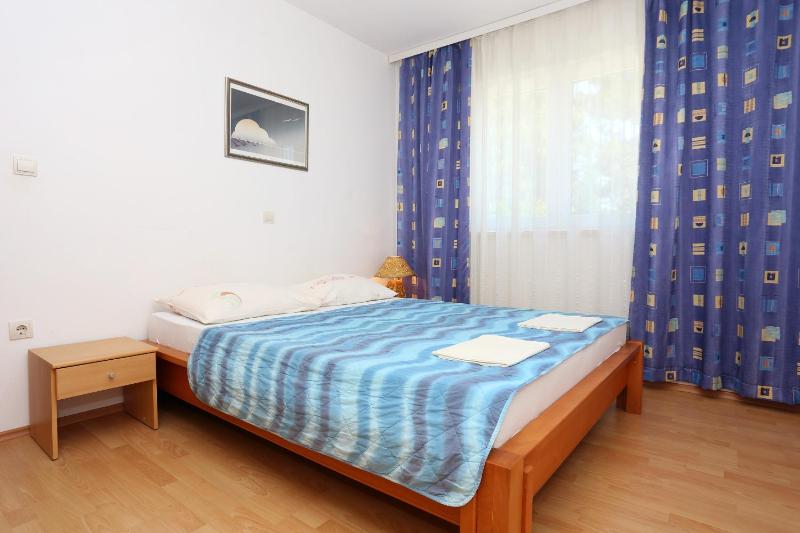 Two-Bedroom Apartment with Terrace and Sea View image 4