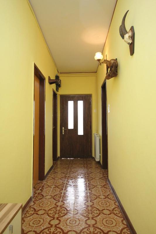 One-Bedroom Apartment with Terrace image 2