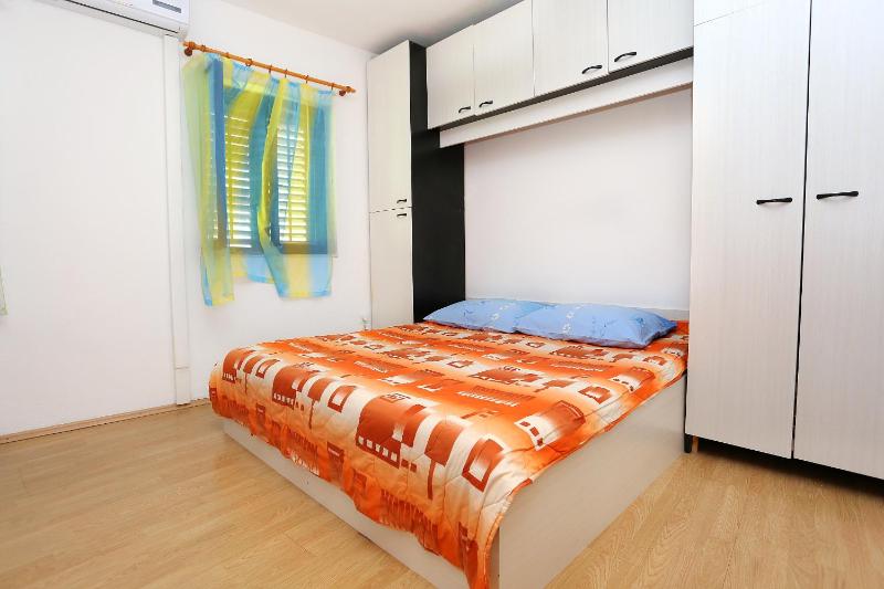 One-Bedroom Apartment with Terrace image 4