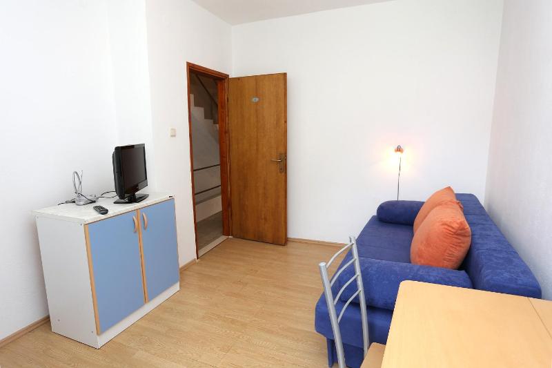 One-Bedroom Apartment with Terrace image 3