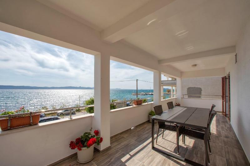 Two-Bedroom Apartment with Terrace and Sea View image 4