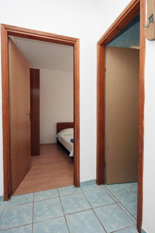 One-Bedroom Apartment with Balcony and Sea View image 2