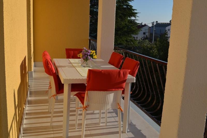 Two-Bedroom Apartment with Terrace and Sea View image 4