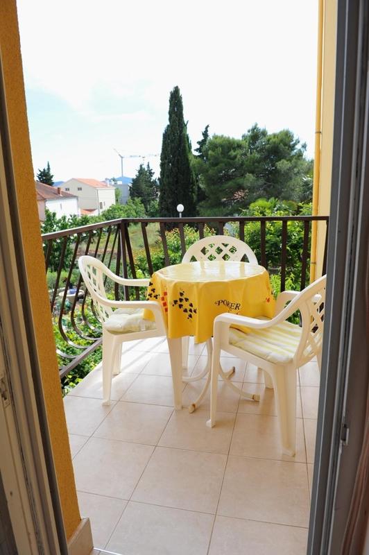 Two-Bedroom Apartment with Terrace and Sea View image 3