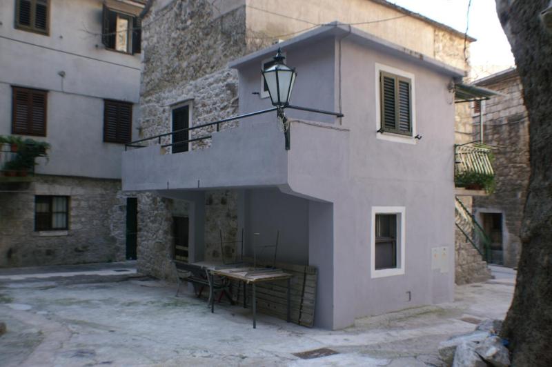 Apartments with parking space Omis - 4327 - image 6