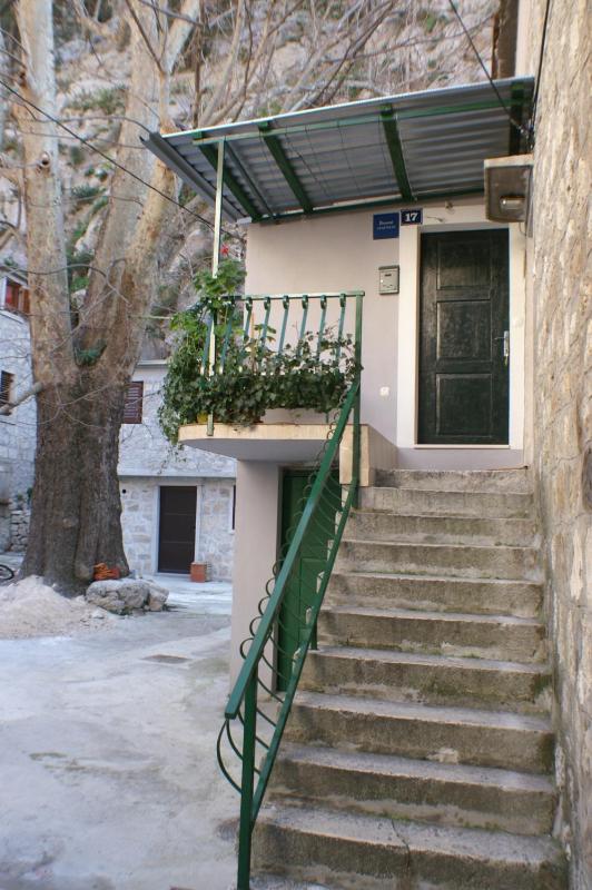 Apartments with parking space Omis - 4327 - image 12