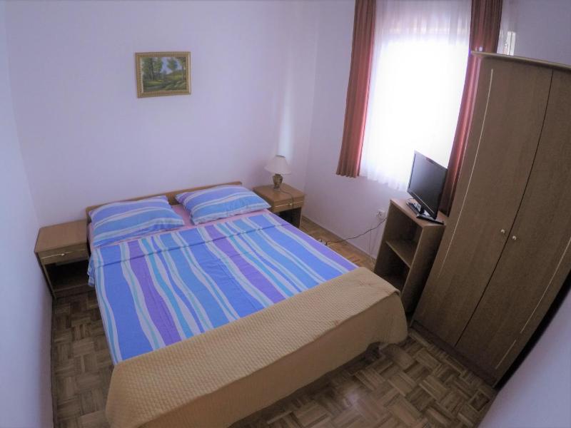 One-Bedroom Apartment with Balcony image 1
