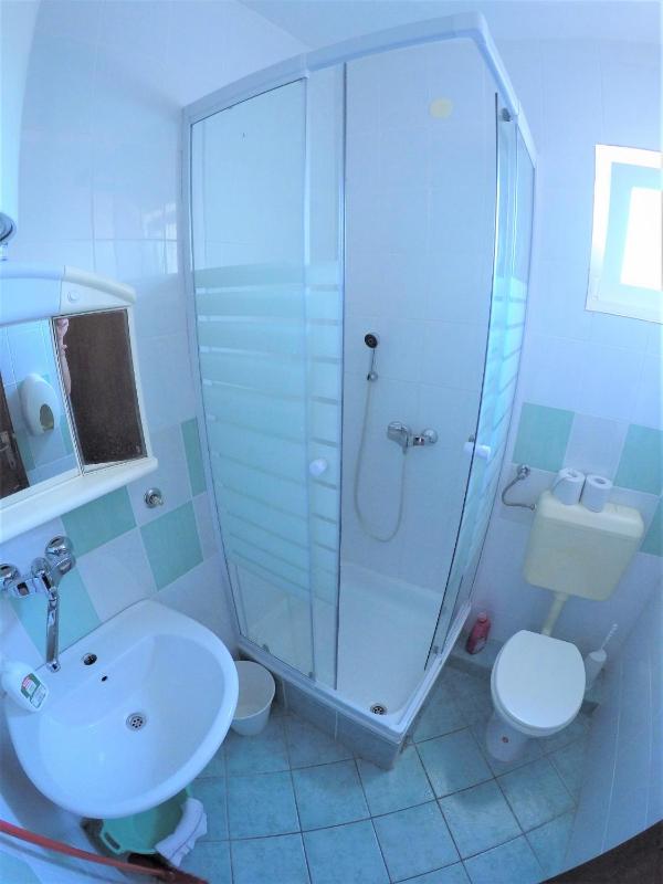 One-Bedroom Apartment with Sea View image 4
