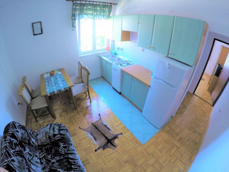 One-Bedroom Apartment with Sea View image 3