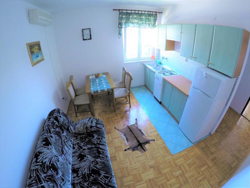One-Bedroom Apartment with Sea View image 2