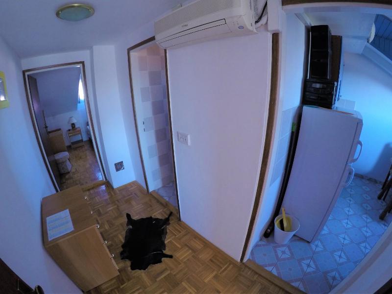 One-Bedroom Apartment with Sea View image 2
