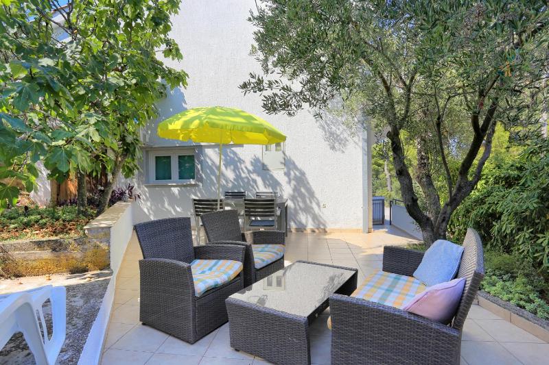 Two-Bedroom Apartment with Terrace image 3