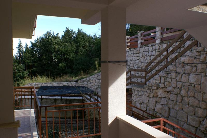 One-Bedroom Apartment with Terrace and Sea View image 3