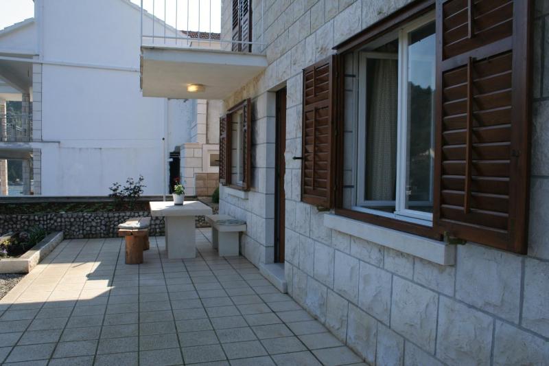 Two-Bedroom Apartment with Terrace and Sea View image 4