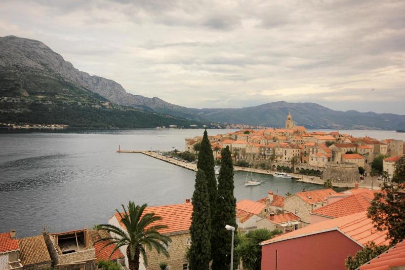 Two-Bedroom Apartment with Terrace and Sea View image 3