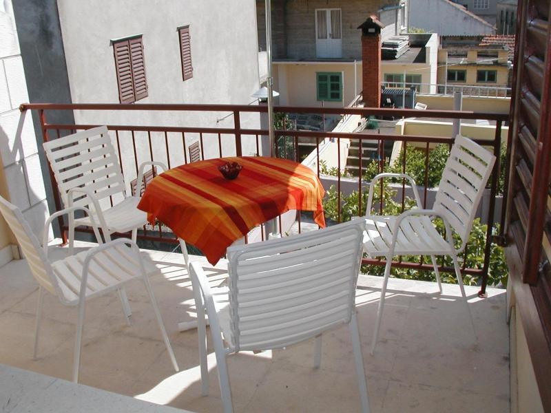 One-Bedroom Apartment with Terrace image 3