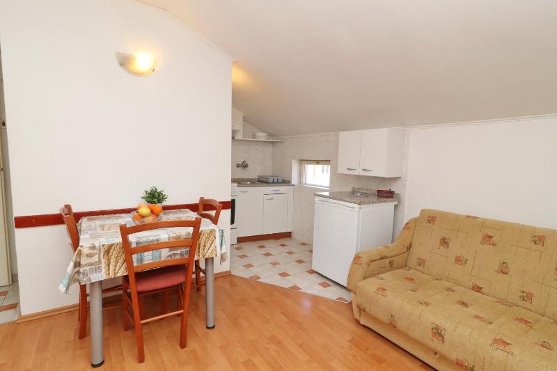 One-Bedroom Apartment with Terrace image 4