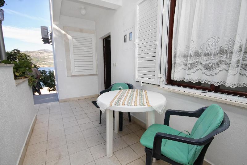 Two-Bedroom Apartment with Terrace and Sea View image 4