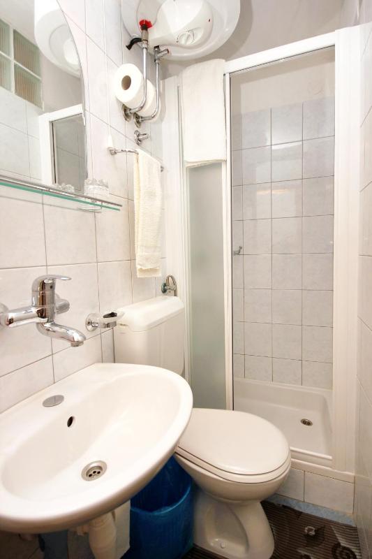 Double Room with Balcony and Sea View image 4