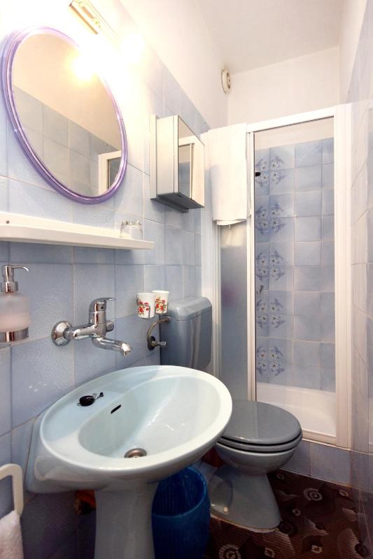 Double Room with Balcony and Sea View image 4