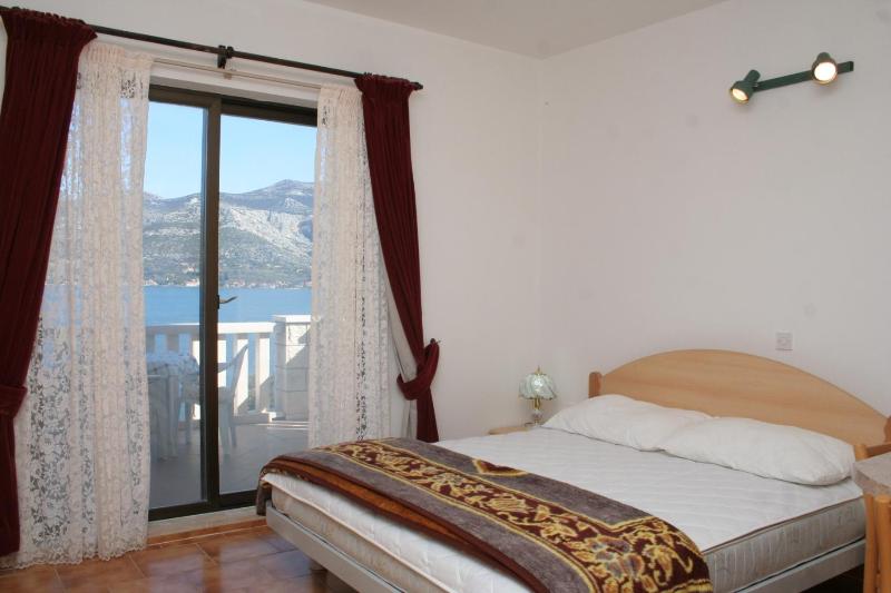 Apartments by the sea Tri Zala Korcula - 4351 - image 5