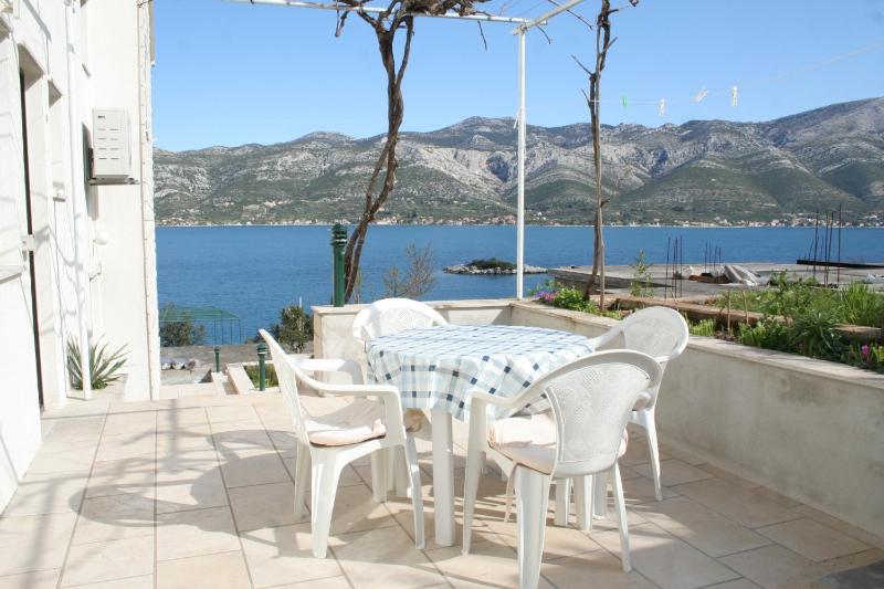 Studio with Terrace and Sea View image 3