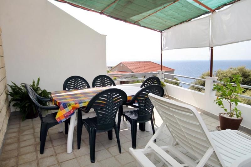 Two-Bedroom Apartment with Terrace and Sea View image 4