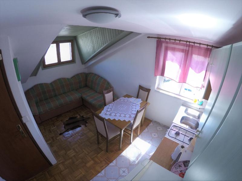 One-Bedroom Apartment with Sea View image 3