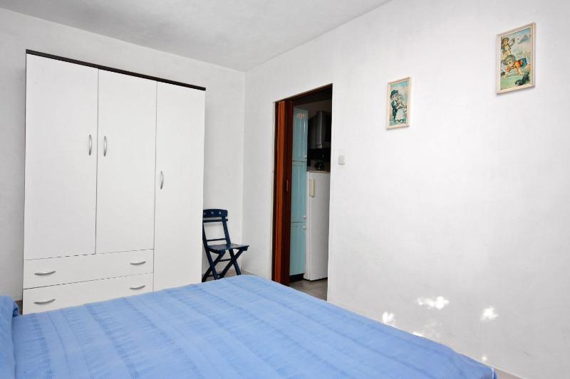 One-Bedroom Apartment with Terrace image 4