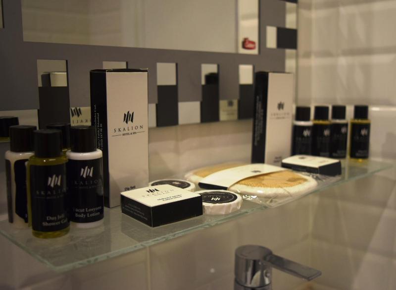 Standard Single Room image 2