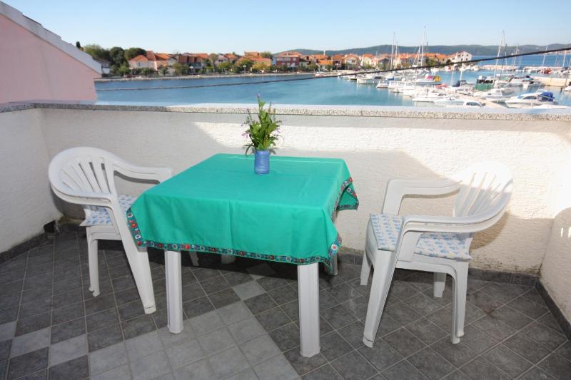 Studio with Terrace and Sea View image 3