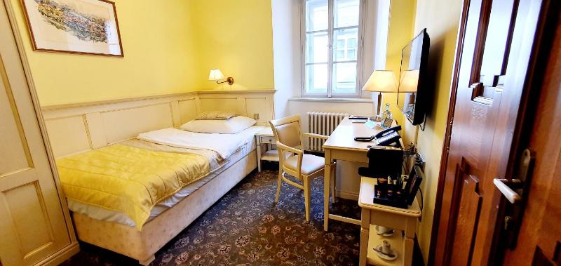 Single Room image 1