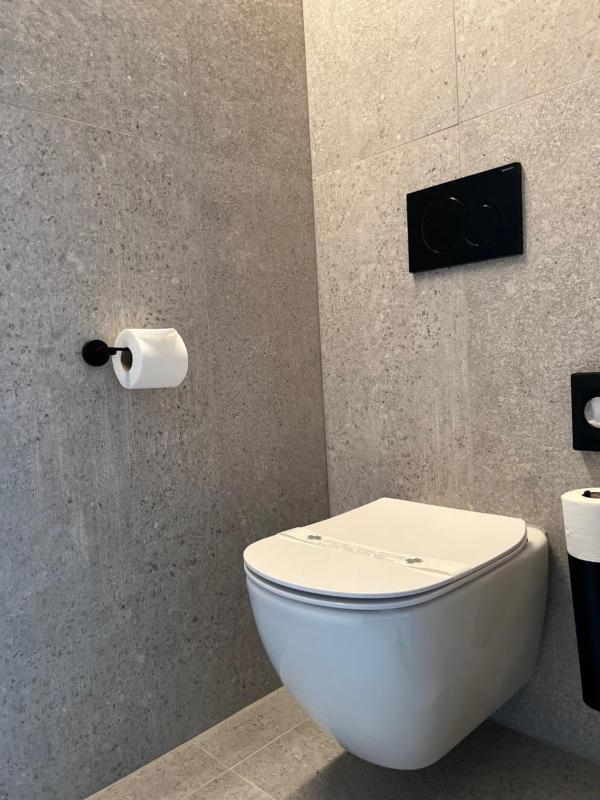 Deluxe Double Room with Balcony image 2