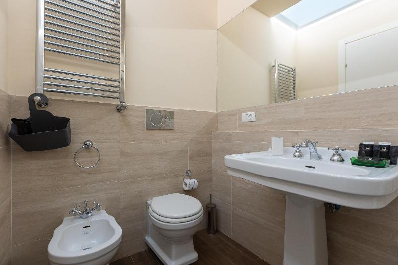 Apartment with Balcony image 3